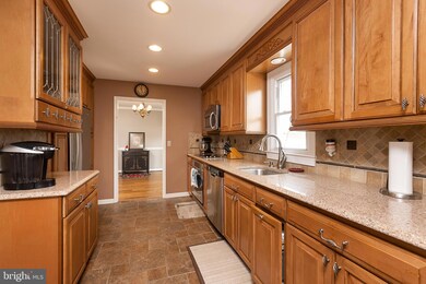 628 Tanglewood Dr, Sykesville, MD 21784 - photo 4