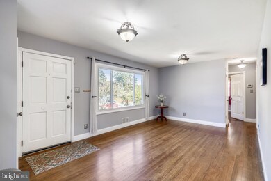 6317 Tuckerman St, Riverdale, MD 20737 - photo 4