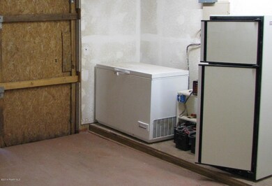 45 Rocky Rd, Ash Fork, AZ 86320 - photo 2