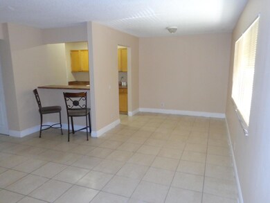 615 Meadows Cir unit 615, Boynton Beach, FL 33436 - photo 2