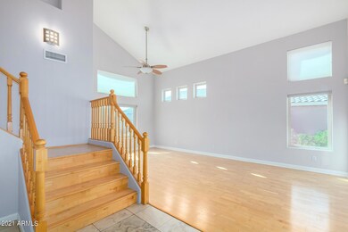 Entry w/ Vaulted ceilings