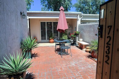Paseo Villas 7232 - Patio (AX0T8053)