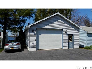 Garage.