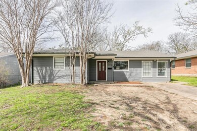 1226 SW 5th St, Grand Prairie, TX 75051 - photo 2