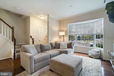 2553 Selkirk Ct, Crofton, MD 21114 - photo 4