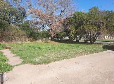 1385 W Swan St, Stephenville, TX 76401 - photo 6