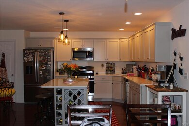 880 Fieldstone Trail, Easton, PA 18040 - photo 5