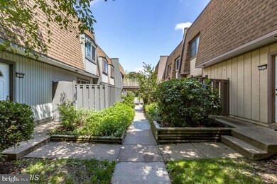 7913 Casa Grande Place unit C, Alexandria, VA 22309 - photo 2