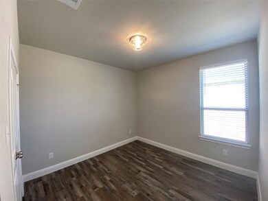 725 Vaquero St, White Settlement, TX 76108 - photo 5