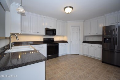 2016 Charterhouse Ln, Winterville, NC 28590 - photo 5