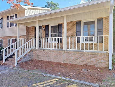 6811 Mangrove Dr, Fayetteville, NC 28314 - photo 2