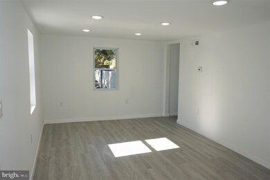 1042 W Park Ave, Lindenwold, NJ 08021 - photo 6