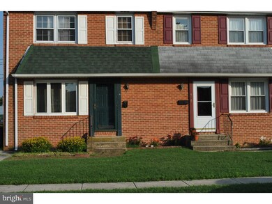 517 W 11th St, New Castle, DE 19720 - photo 2