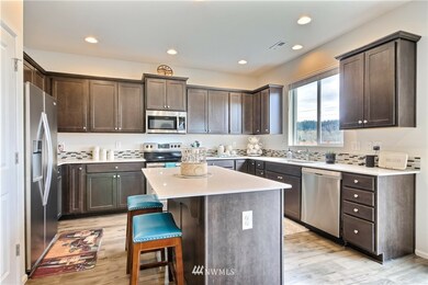 906 Maple Ln SW, Orting, WA 98360 - photo 7