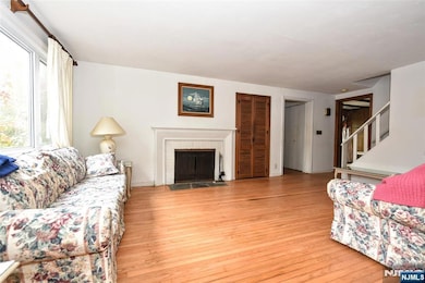 31 Campbell St, Waldwick, NJ 07463 - photo 5