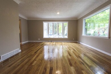 2318 California St, Cedar Falls, IA 50613 - photo 2