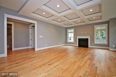 2134 Emilys Ln, Falls Church, VA 22043 - photo 6