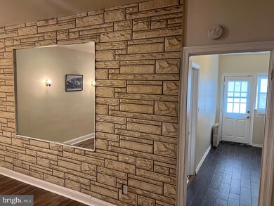 5410 Clover Rd unit 1, Baltimore, MD 21215 - photo 5