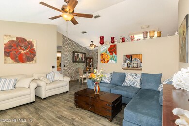 2684 Apache Ct_85-Edit