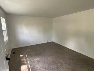 2215 Forkner St, Anderson, IN 46016 - photo 6