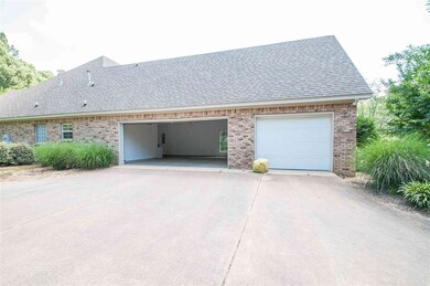 1038 E Broadwater Rd, Byram, MS 39212 - photo 6