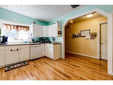 95228 Marcola Rd, Marcola, OR 97454 - photo 4