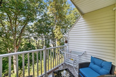 527 Viewpoint Terrace, Peekskill, NY 10566 - photo 7