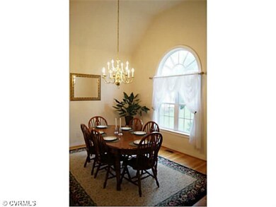 Dining Room - Formal Dining Room