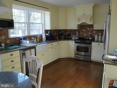 2031 Devere Ln, Catonsville, MD 21228 - photo 5