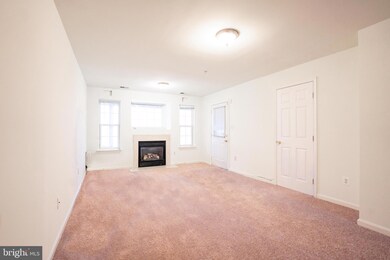 13002 Woodcutter Cir, Germantown, MD 20876 - photo 2