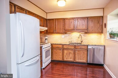 1910 Yorktown S, Norristown, PA 19403 - photo 5