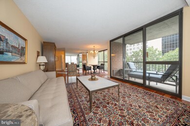Independence Place unit 407H, Philadelphia, PA 19106 - photo 2