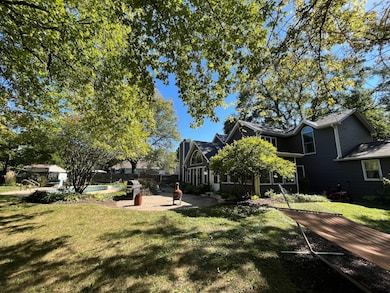 923 Parkside Rd, Naperville, IL 60540 - photo 6