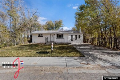 1417 Jim Bridger Ave, Casper, WY 82604 - photo 2