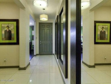 002_Foyer