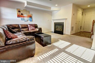 25095 Croxley Green Square, Aldie, VA 20105 - photo 5