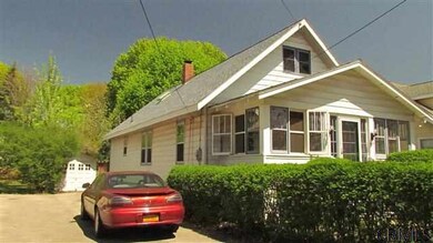 527 Bradford St, Albany, NY 12206 - photo 2