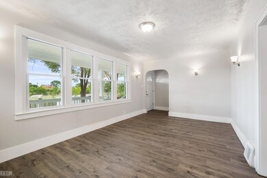 11524 Nagel St, HamtraMcK, MI 48212 - photo 5