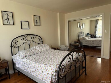 60-11 Broadway unit 3S, Woodside, NY 11377 - photo 5