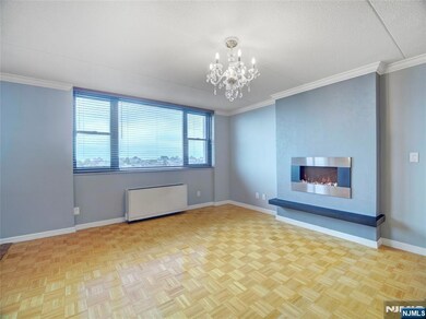 Briarcliff unit 16D, Cliffside Park, NJ 07010 - photo 6