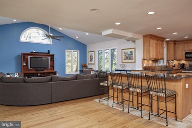 8803 Fox Hills Trail, Potomac, MD 20854 - photo 7