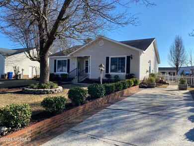 610 Channel Dr, Winterville, NC 28590 - photo 3