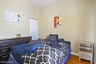 1138 W Addison St, Chicago, IL 60613 - photo 6