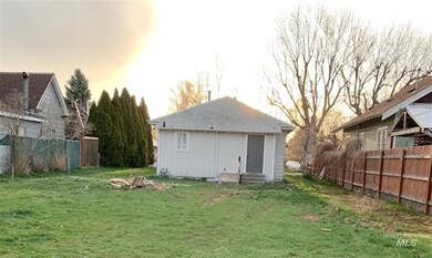 945 W 4th St, Weiser, ID 83672 - photo 5