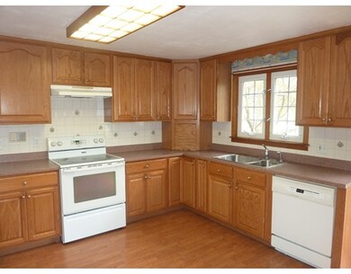 123 Floral St, Shrewsbury, MA 01545 - photo 2
