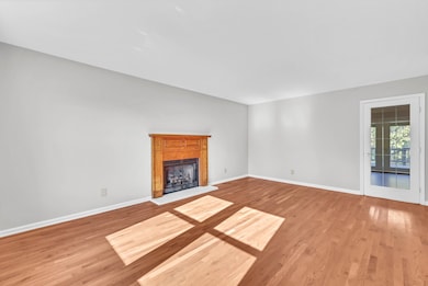 331 Dunbrook Dr, Clarksville, TN 37043 - photo 3