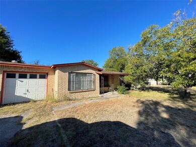 303 Glenoak Dr, San Antonio, TX 78220 - photo 3