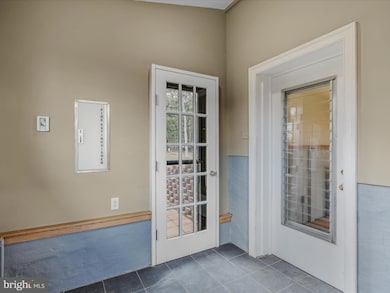 2295 Mountain Run Rd, Berkeley Springs, WV 25411 - photo 4