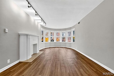 907 S Hanley Rd unit 5, Saint Louis, MO 63105 - photo 4