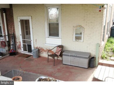 153 Hall St, Spring City, PA 19475 - photo 4